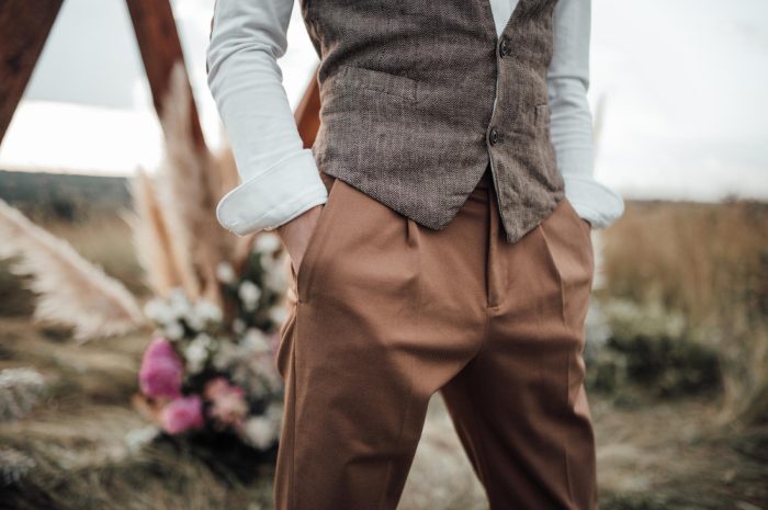 Revoluția pantalonilor evazați – libertatea stilului retro