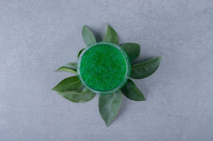 Primer verde botanic: neutralizarea roșeții fără silicon
