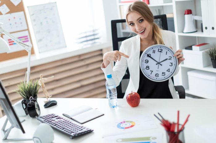 5 trucuri pentru a îți transforma zilele de muncă într-o perioadă productivă