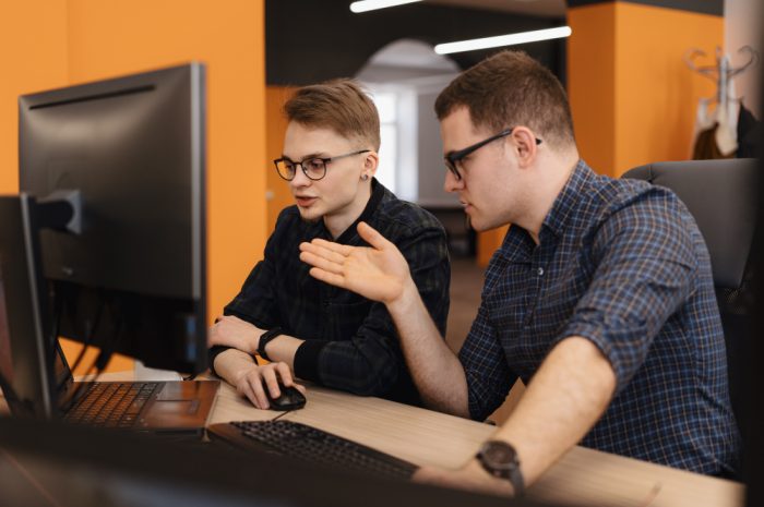 Avantaje oferite de tool-urile colaborative async
